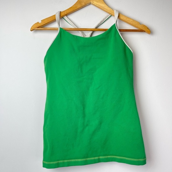 Lululemon Green Tank Top with Built in Bra size 6 - Picture 1 of 4